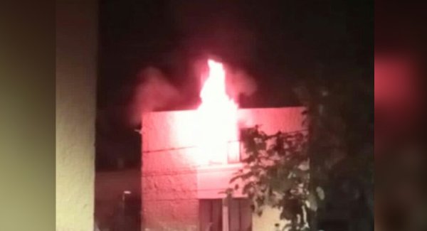 Celaya: Incendio consume por completo departamento en el Andador Sauco 