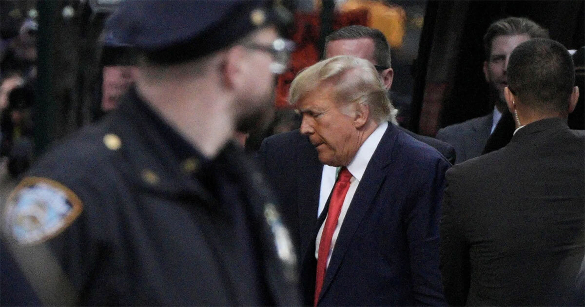 Arrestan a Donald Trump al ingresar al Tribunal Superior de Manhattan 