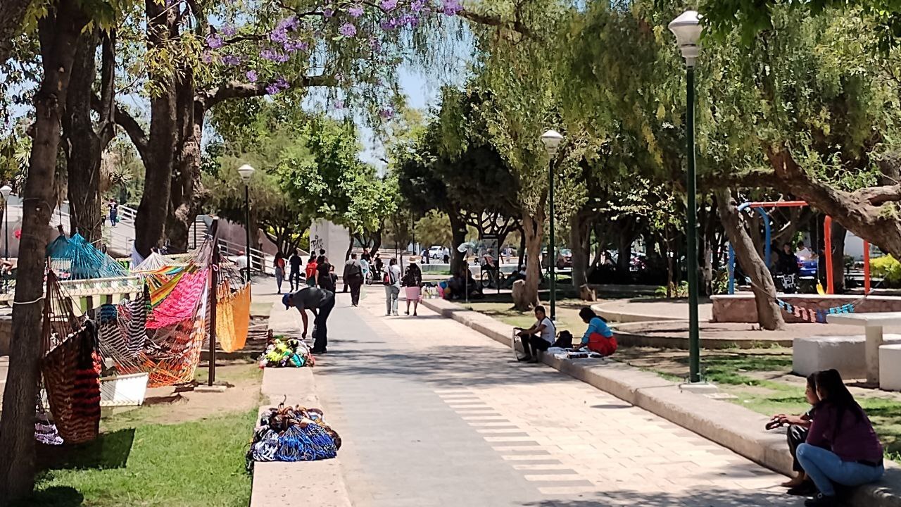 Balneario y zona de descanso: así es el Parque Hidalgo de León el Sábado de Gloria