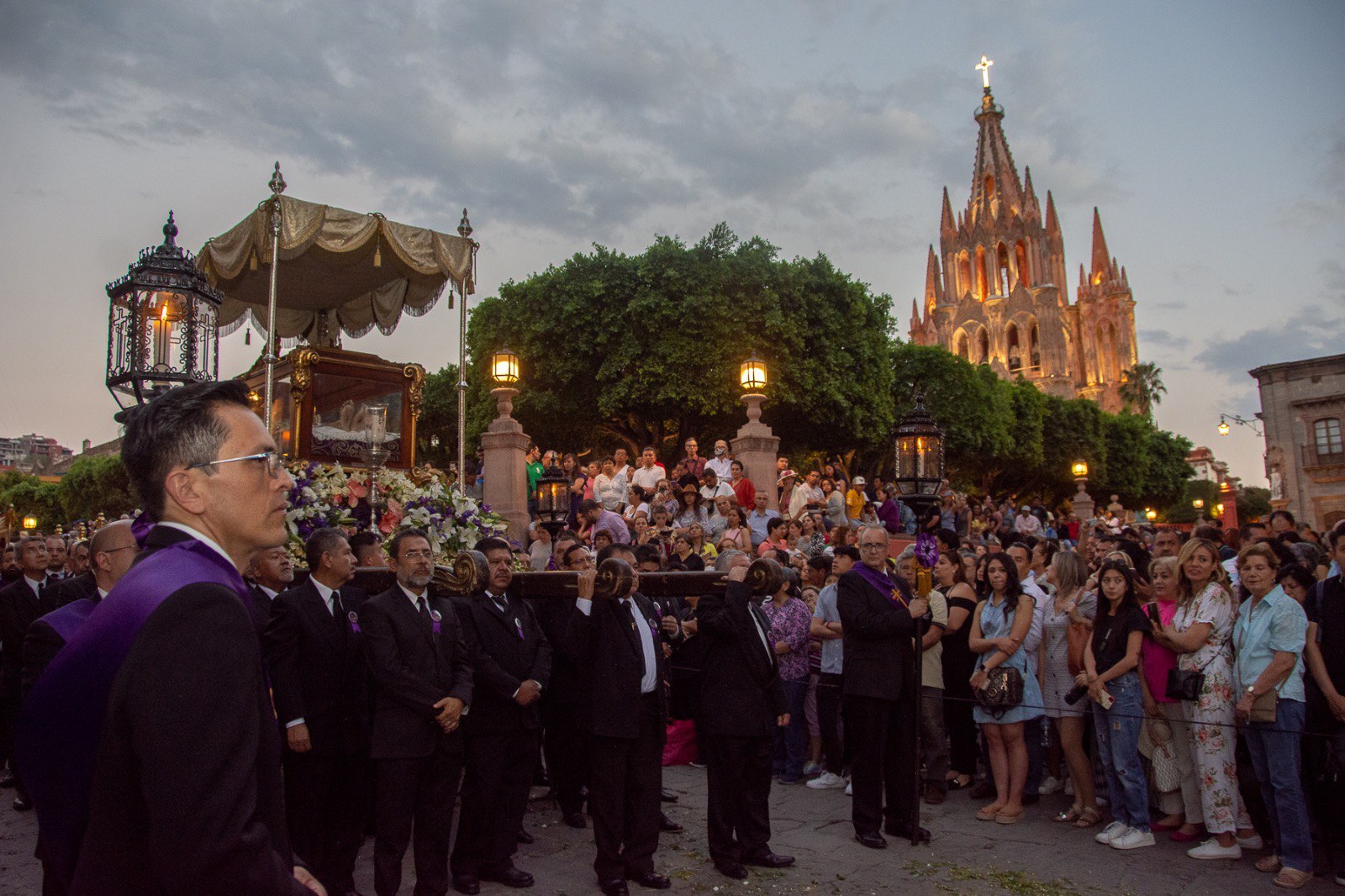 Presencian 40 mil personas Santo Entierro en San Miguel 