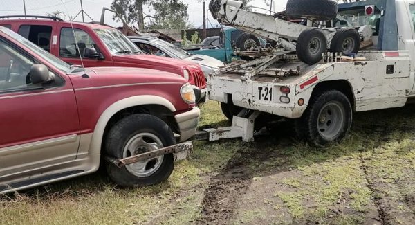 Programa de recuperación de vialidades en SMA lleva 47 reportes atendidos y 21 autos en el corralón 