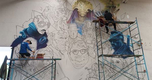 Preparan mural dedicado a Guillermo del Toro en León 