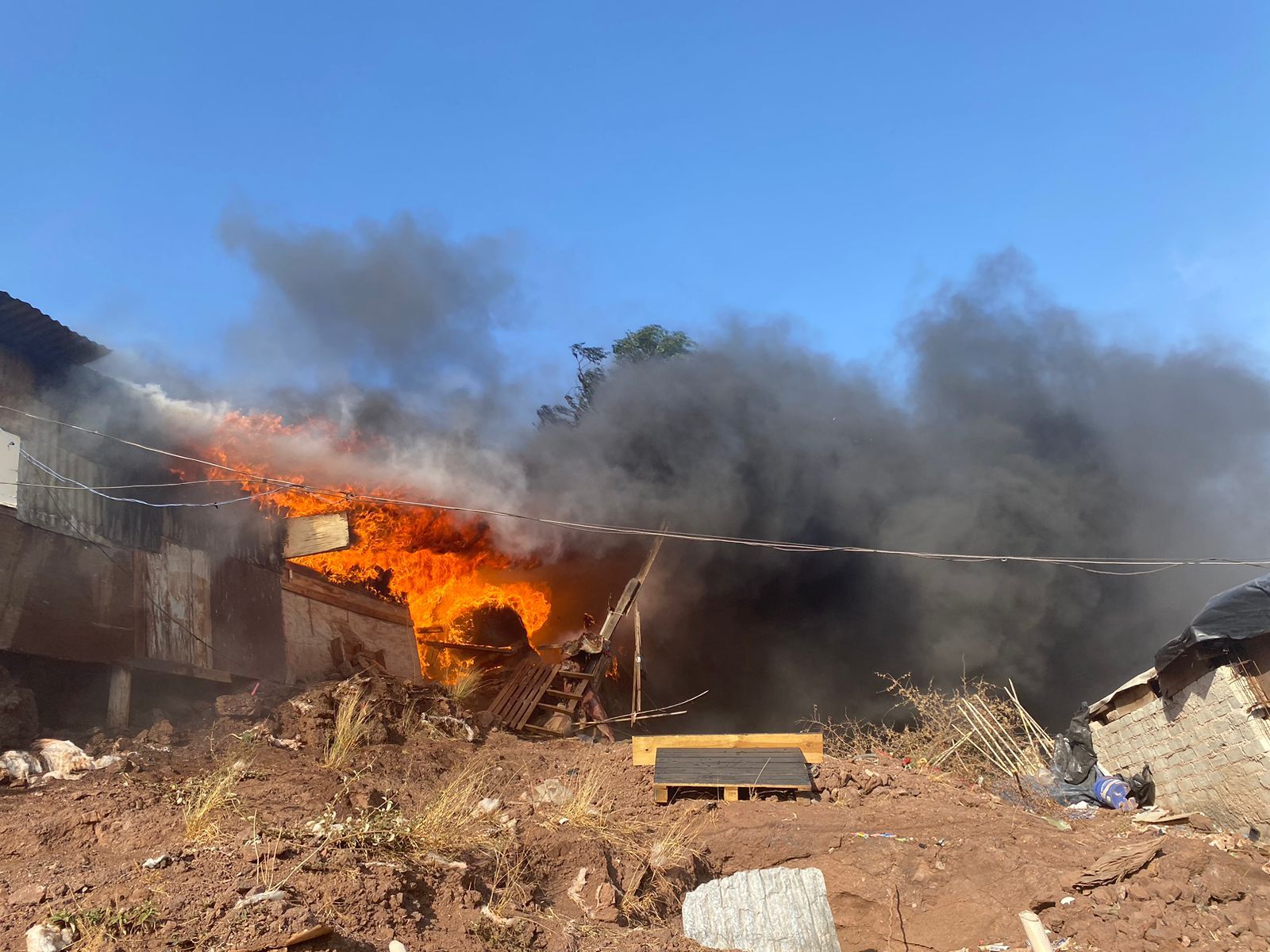 Incendio en casa del cerro de la Venada en Guanajuato causa alarma en la capital 