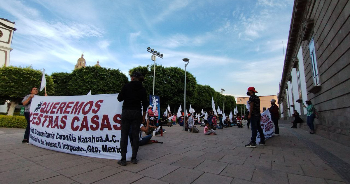 Dignidad Coronilla Nazahua hace plantón en la Presidencia de Irapuato