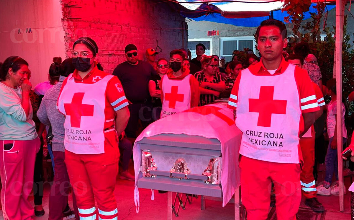 Homenajean a Tania Sarai, voluntaria de Cruz Roja Acámbaro y víctima de presunto feminicidio 