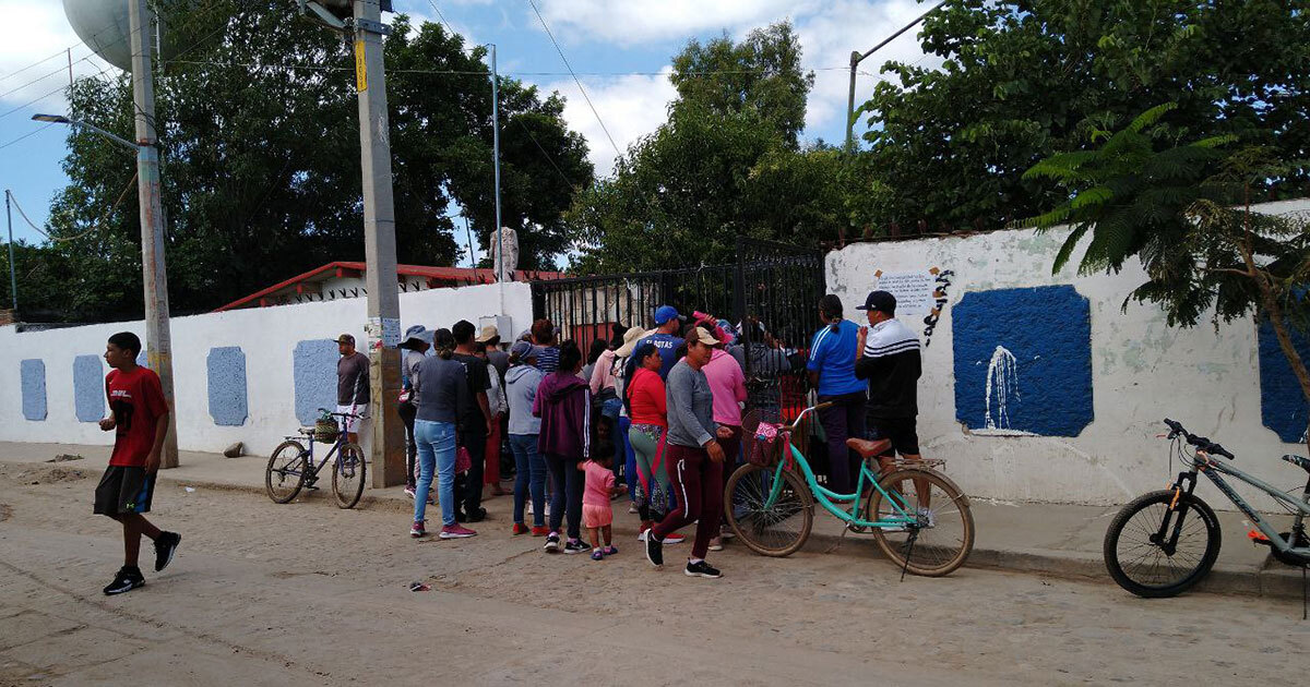 Ante quejas, SEG se reúne con padres de familia de la Primaria José Camacho Guerrero en Silao