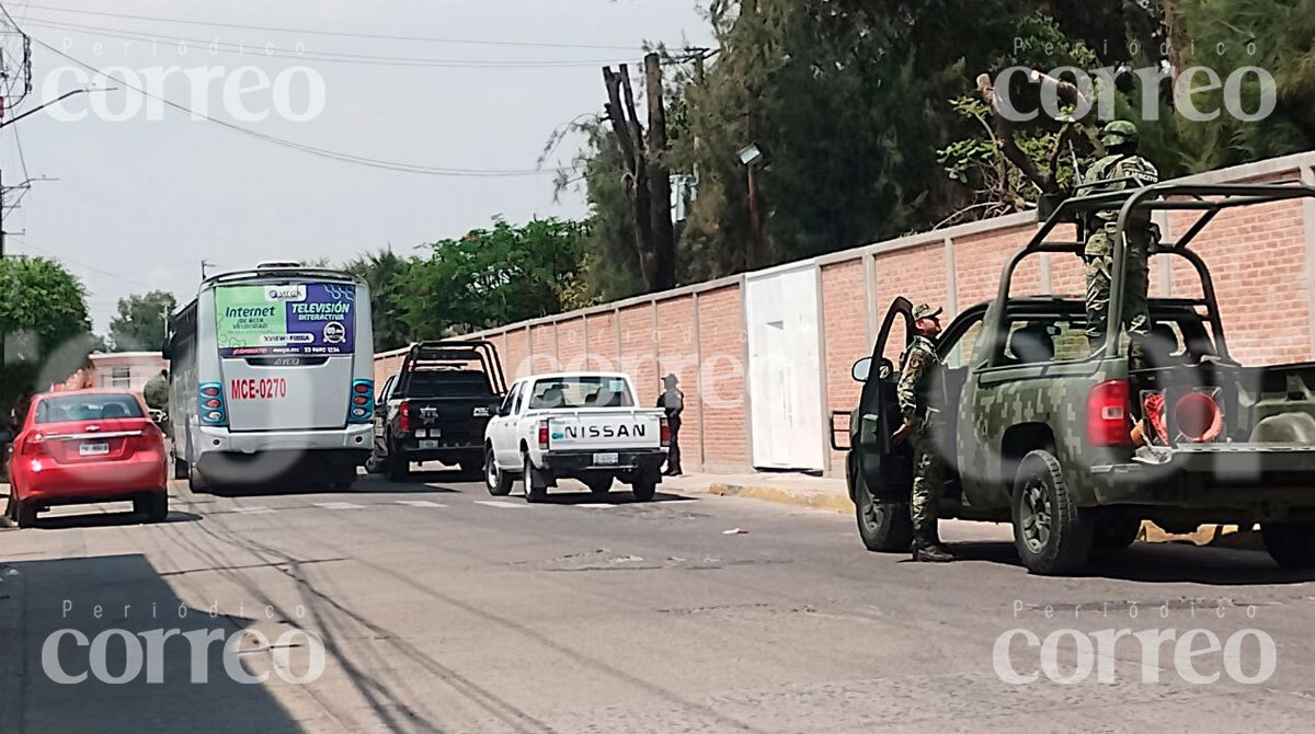 Desalojan escuela de Celaya y mandan a alumnos a casa por rumores de hombres armados