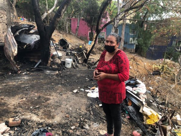 Piden ayuda para familia que pierde todo en incendio en Guanajuato capital