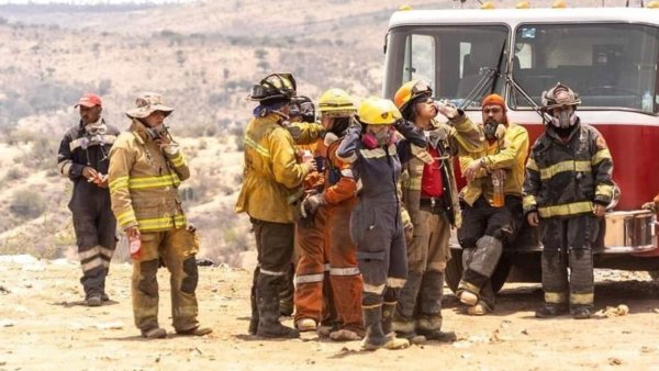 Por atender incendio en relleno de Guanajuato, Bomberos podrían sufrir daños de salud permanentes