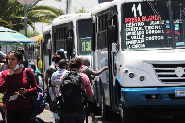 Cinco empresas transportistas de Celaya se oponen a participar en Coordinadora de Transporte