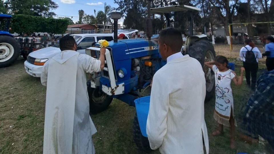 Campesinos de comunidades de Salamanca oran por buenas cosechas de temporal