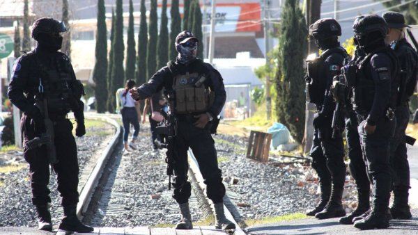 Familia denuncia abuso policial en Celaya y exhiben video de los hechos