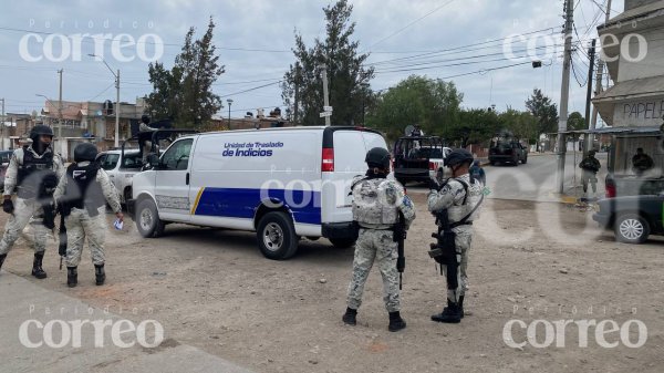 Dejan bolsas y cajas con partes humanas frente al mercado El Dorado