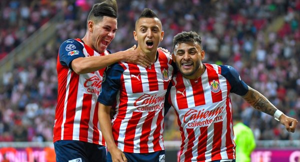 Revive las 5 mejores jugadas del Piojo Alvarado con el Chivas previo a la final de la Liga MX