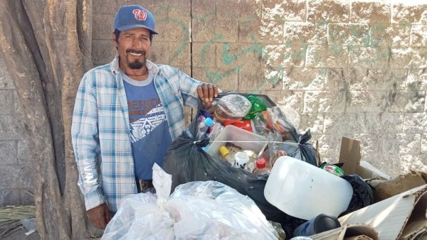  Guanajuato: albañiles y pepenadores trabajan bajo rayos del sol y extremo calor los 'pone en jaque'