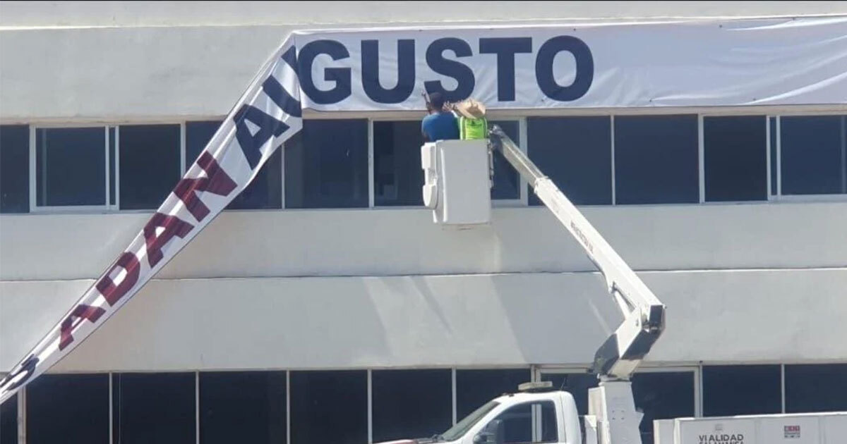 Justifican uso de camioneta oficial para colocar publicidad de Adán Augusto en Salamanca