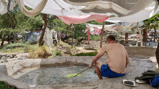 León: Se quitan el calor con… ¿más calor? Así disfrutan Comanjilla en plena ola