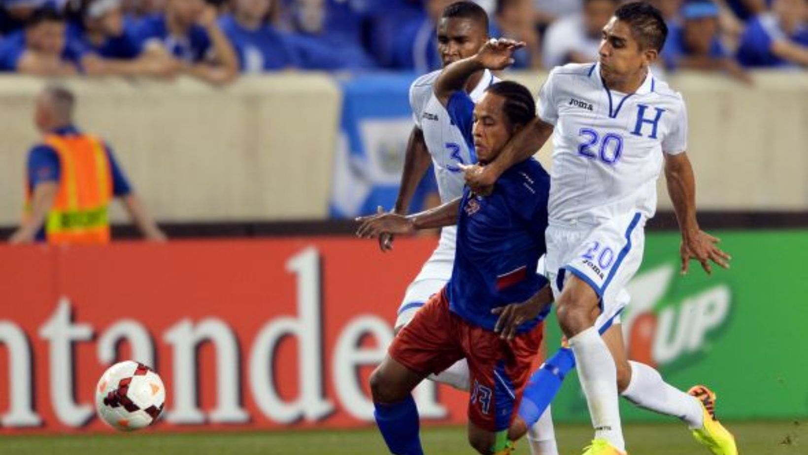 Gana 2-1 Honduras contra Haití en su lucha por cuartos de final de Copa Oro