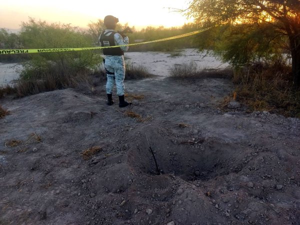 Descubren toma clandestina de gasolina en la carretera libre Salamanca - Irapuato