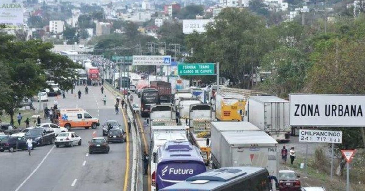 De nuevo bloqueos y movilizaciones en Chilpancingo; SSPC lo achaca a detención de integrantes de Los Ardillos 