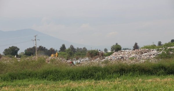 Basurero cerca de Río Lerma en Abasolo se encuentra en terreno de Michoacán