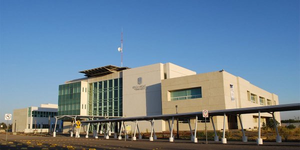 Convocan a paro contra el rector del Campus León en la UG: “que nos dé la cara”, claman  