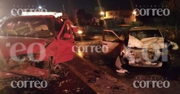 Aparatoso accidente en al carretera San Luis de la Paz-Dolores Hidalgo deja una mujer muerta y cinco heridos 