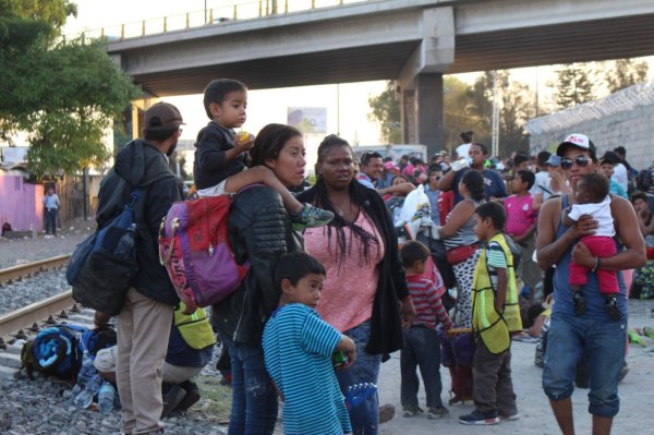 Obispo Enrique Díaz Díaz pide no ignorar problema migratorio en Irapuato 