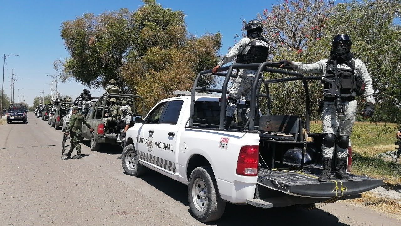 Roban en Salamanca camión de uniformes de la Guardia Nacional