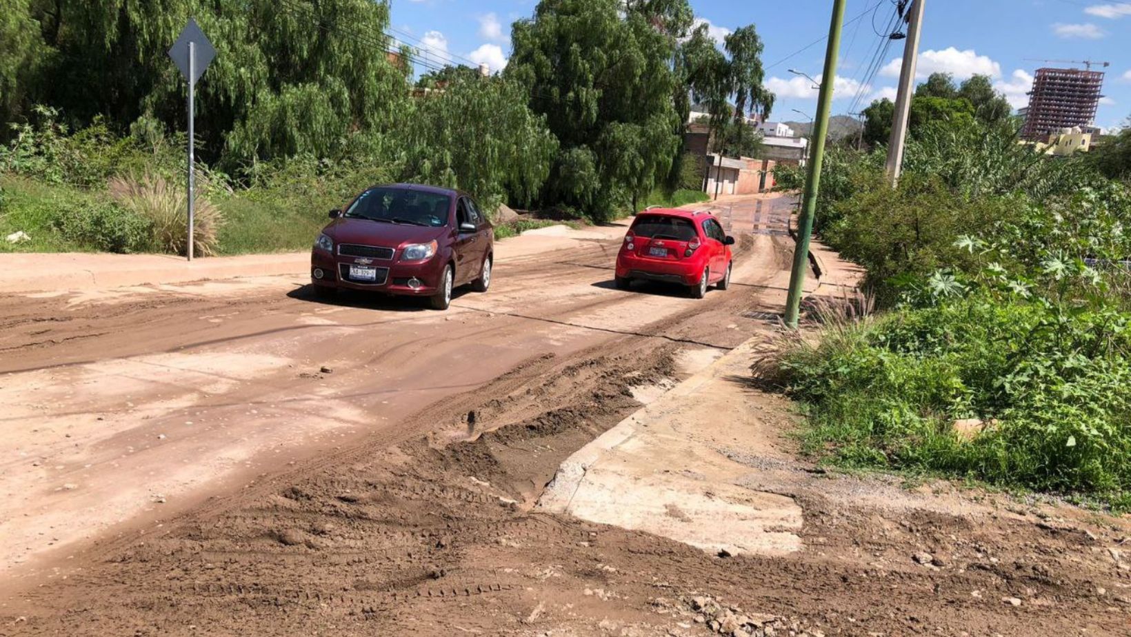 Vecinos de Calle Nogales en Arboledas, Guanajuato, exigen pavimentación urgente