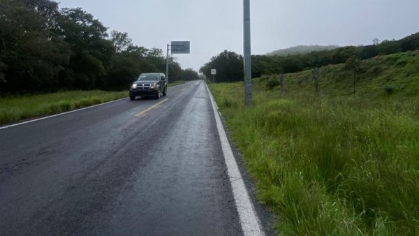 Denuncian bloqueos y asalto a mano armada en la carretera a Sierra de Lobos