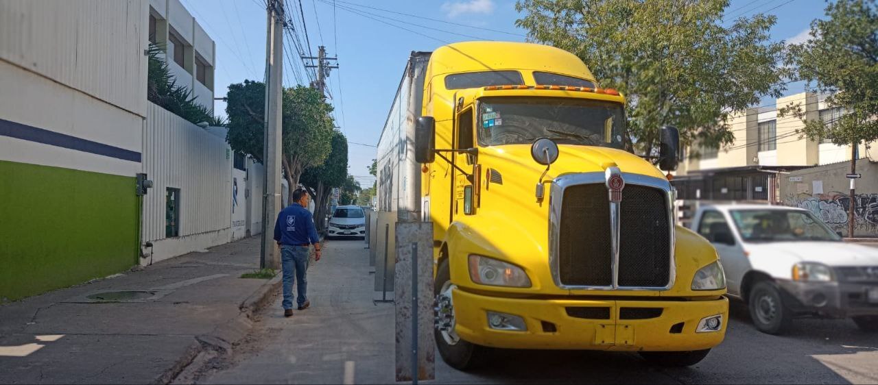 Nueva ciclovía en el Venustiano Carranza de León provoca enojo en comerciantes y vecinos