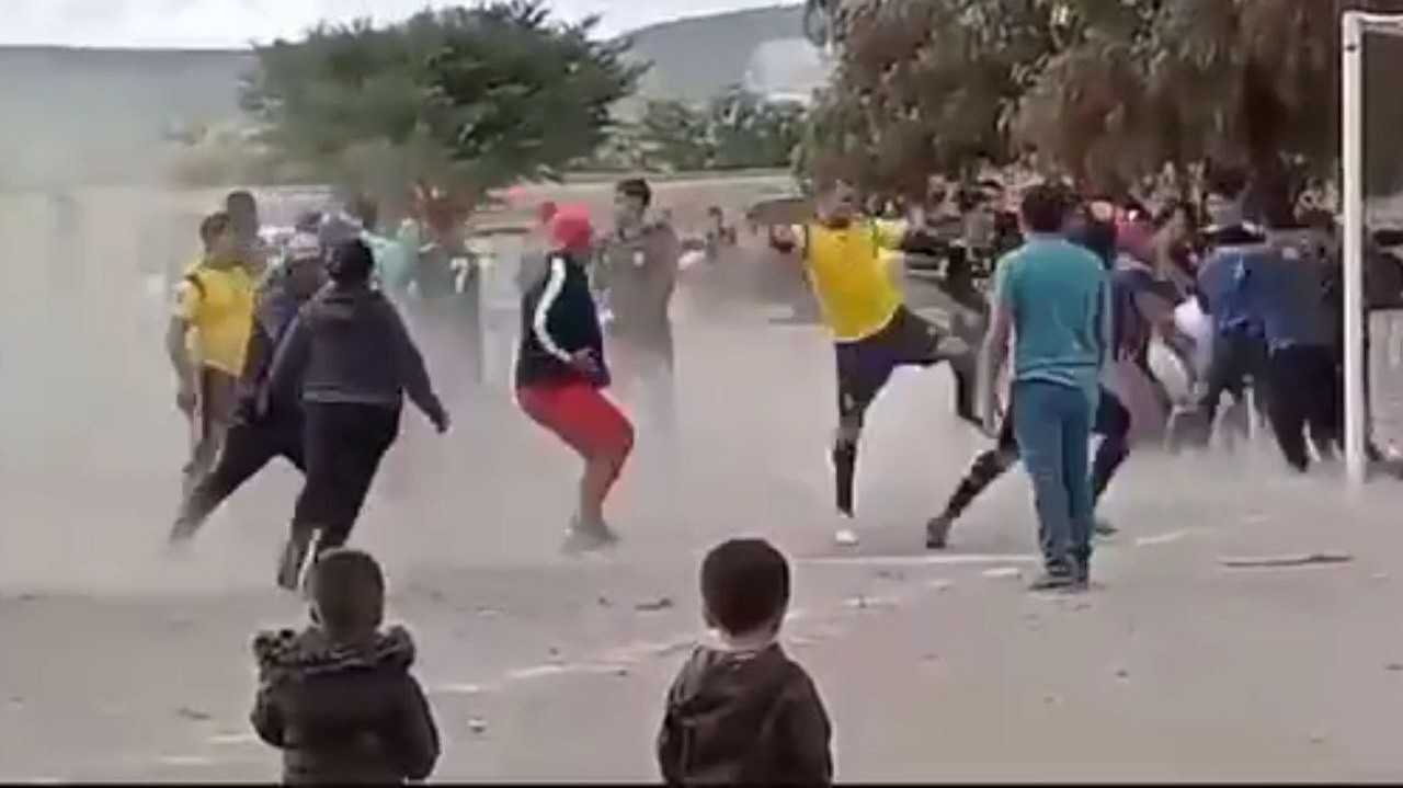 Partido de futbol en San Luis de la Paz termina en fuerte riña frente a niños y familias