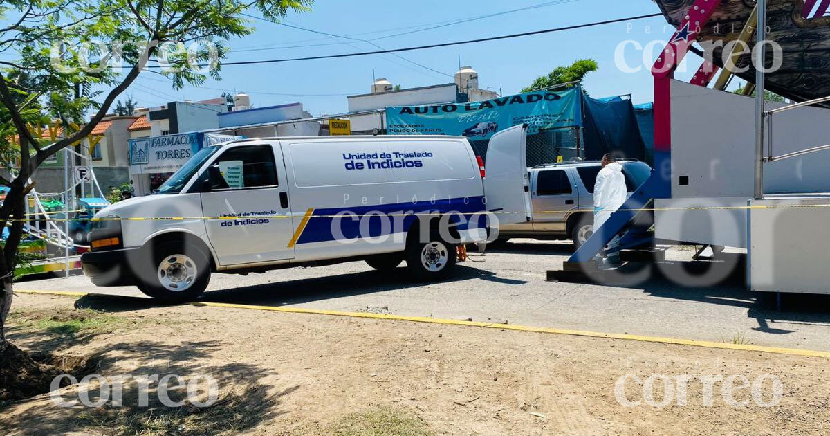 Descubren cuerpo al interior de una camioneta en la colonia Floresta de Irapuato