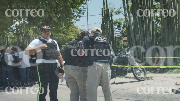 Mujer pierde la vida tras ser aventada por un vehículo en Bulevar de Celaya