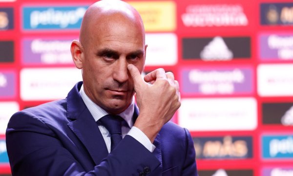 Luis Rubiales renunció a su cargo en la RFEF