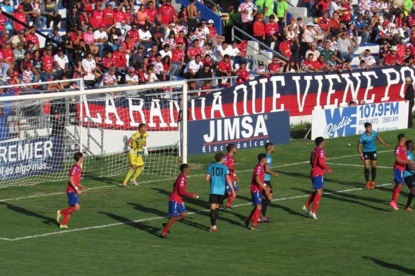 Triunfo contundente de la Trinca Fresera: 4-1 contra Pioneros de Cancún en el Sergio León Chávez