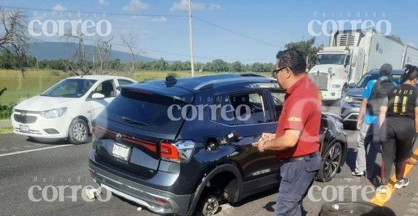 Volcadura por falla mecánica en la carretera Querétaro – Irapuato deja un muerto