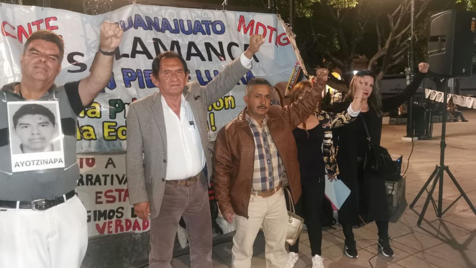 Movilización en Salamanca por los 43 normalistas desaparecidos, exigen justicia