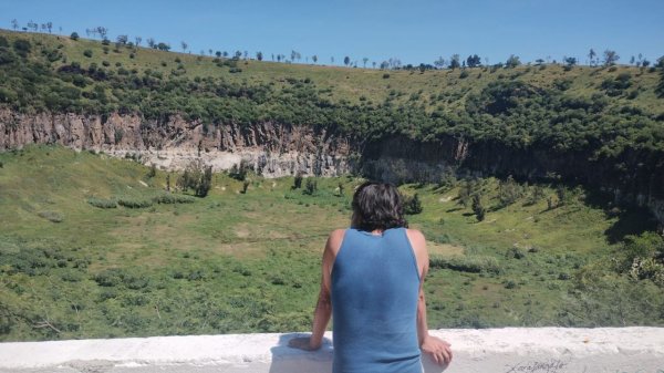 Así luce ahora el cráter La Alberca, el sitio emblema de Valle de Santiago en el olvido