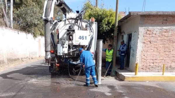 JUMAPA identifica puntos de riesgo en red de drenaje en comunidades rurales de Celaya