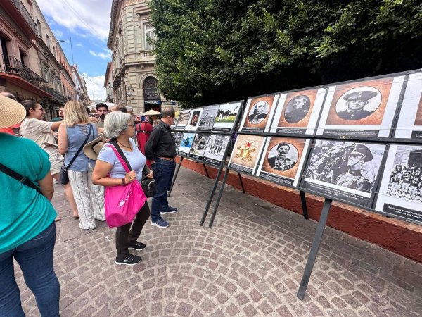 Conmemoran 200 años del Heroico Colegio Militar con galería de fotos en Guanajuato 