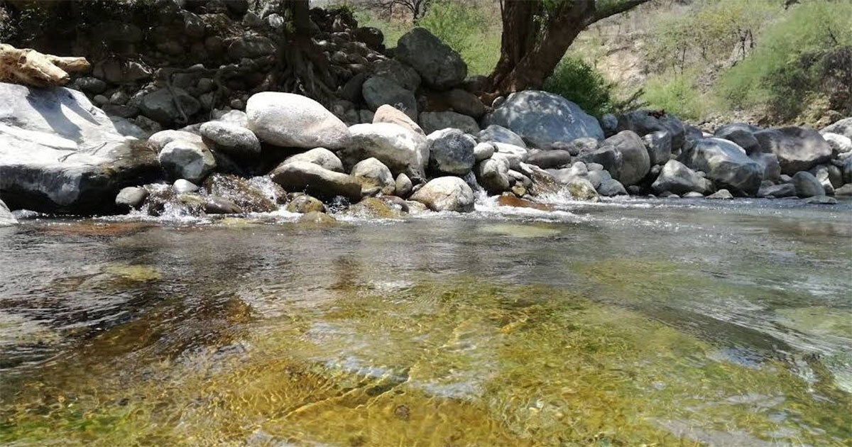 Extraerán agua de manantial único en Xichú por extrema sequía  