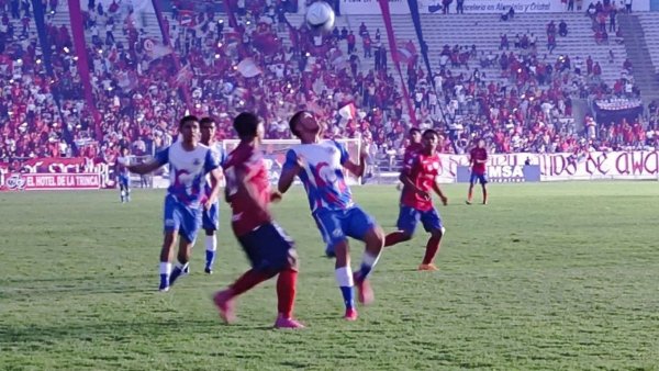 Trinca Fresera arrasa con marcador 5-0 en épica victoria