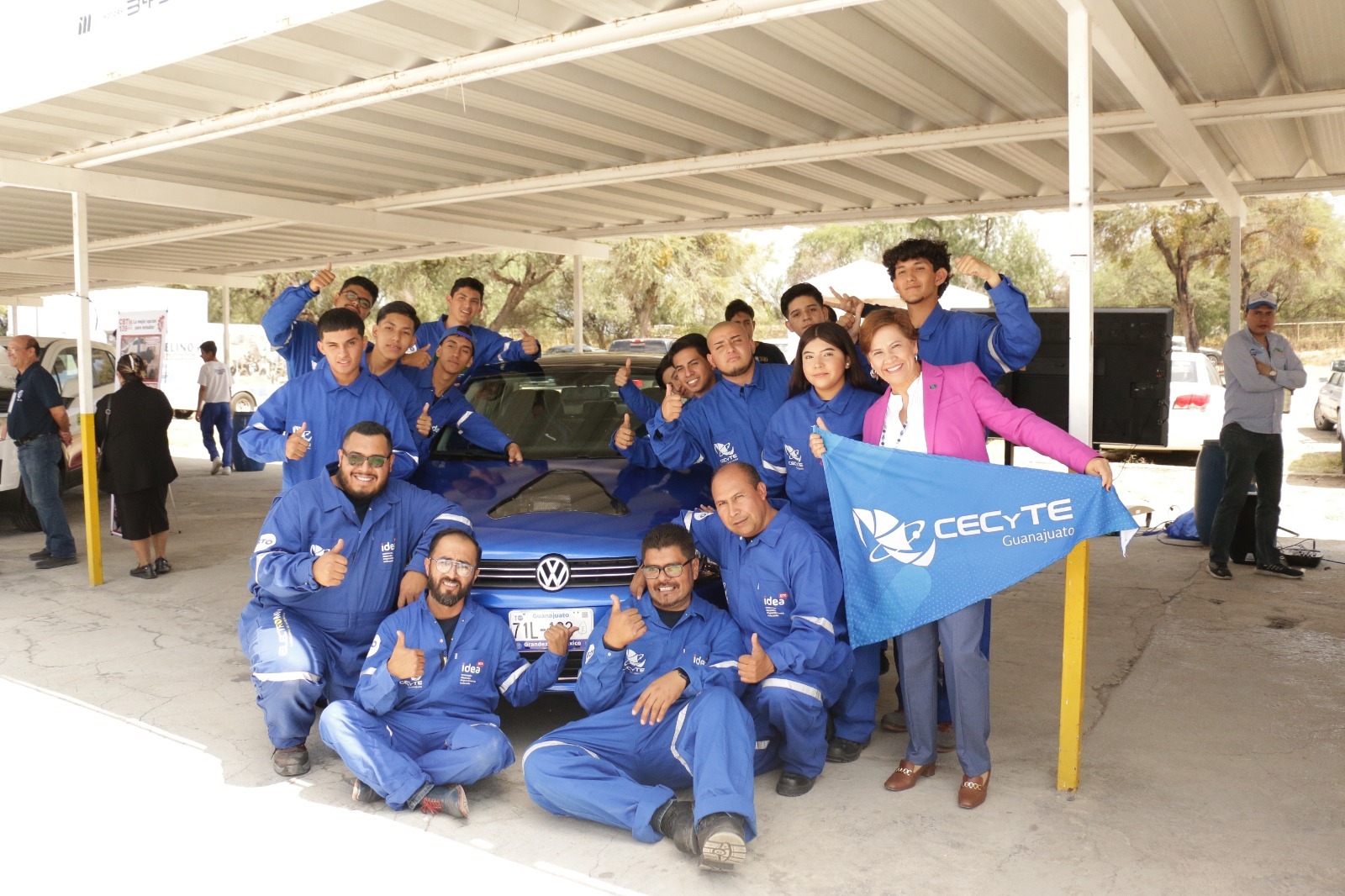 Presenta CECyTE Guanajuato auto eléctrico “Electromov“, reconvertido por estudiantes y docentes