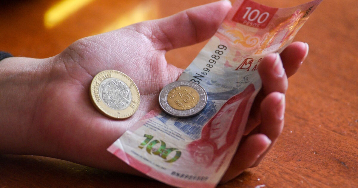 Peso mexicano va en picada: se deprecia casi 2% y se cotiza en 18.25 unidades