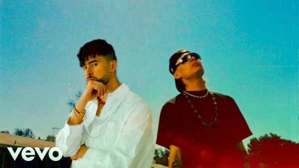 Se filtra la nueva colaboración entre Peso Pluma, Bad Bunny y otro artista 