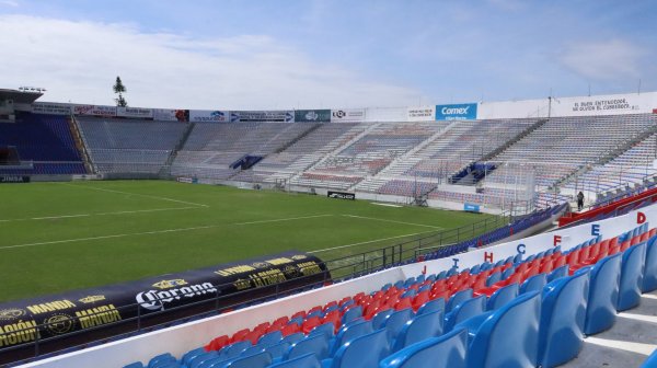 ¿Qué está pasando con la entrega del estadio Sergio León en Irapuato y cuándo podría concretarse?