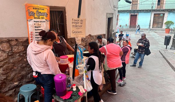 Gorditas las Güeras enamoran a turistas y locales por igual en Guanajuato capital desde hace 40 años