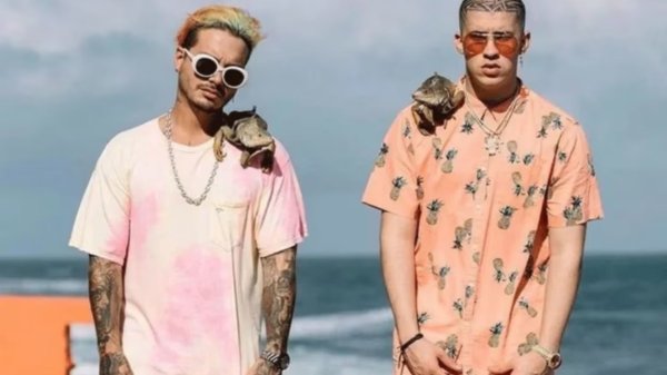 Bad Bunny causa polémica por 'tirarle' a J Balvin en su nuevo disco 